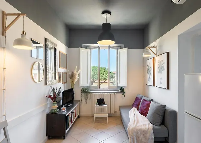 Unyca - Lovely Florence